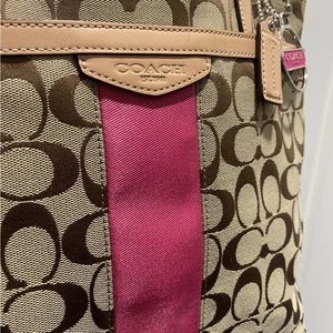 Coach tote/shoulder bag!